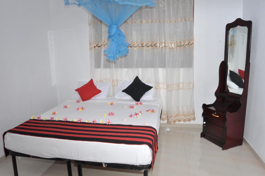 Tms Beach House Negombo Extérieur photo